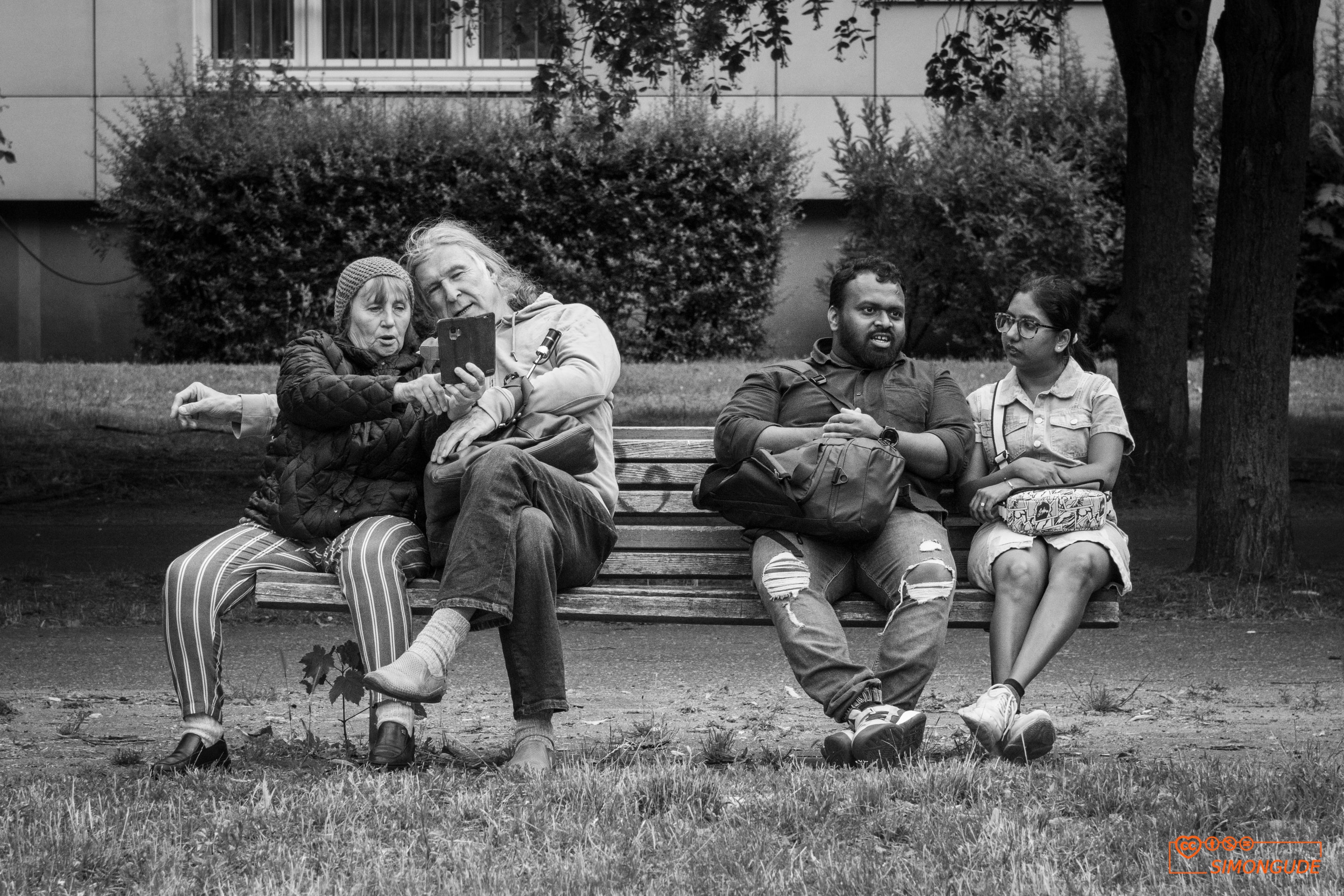 Simon Gude — Street Photography