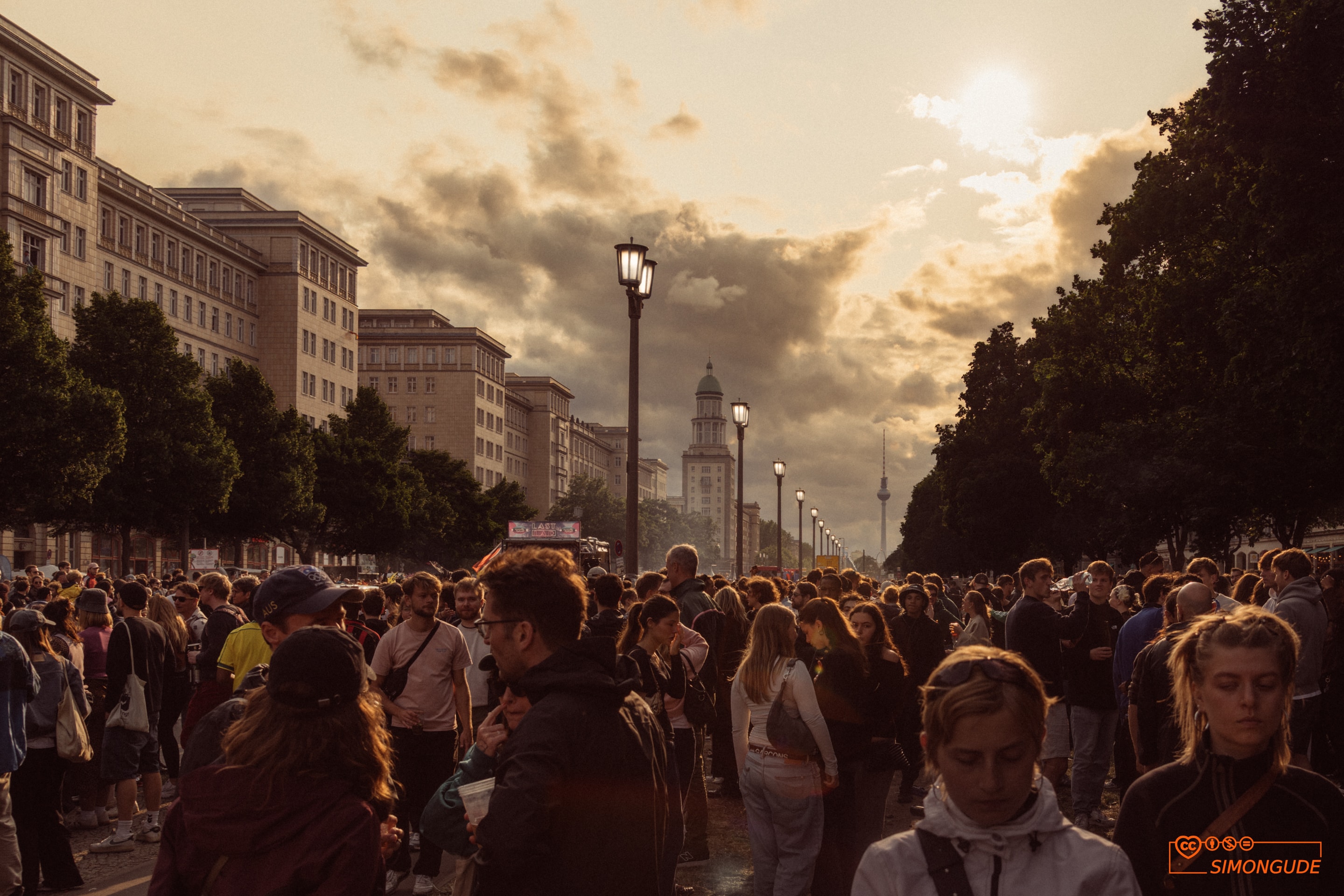 Simon Gude — Street Photography