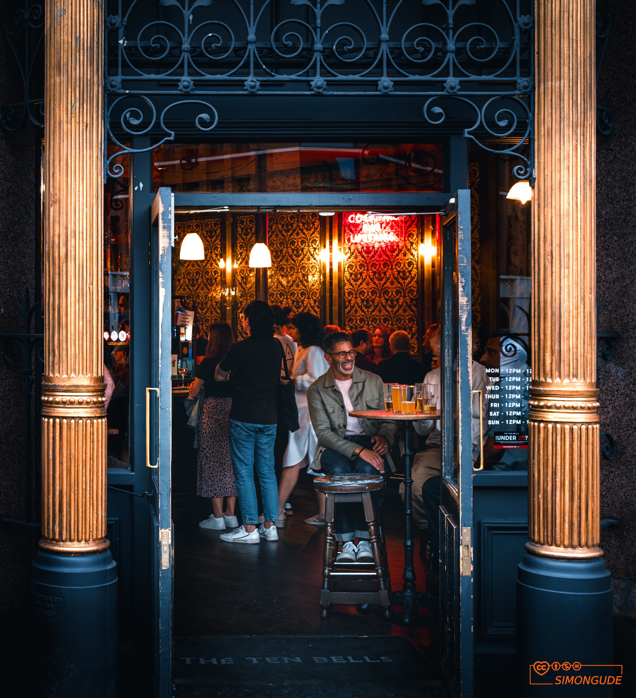Simon Gude — Street Photography